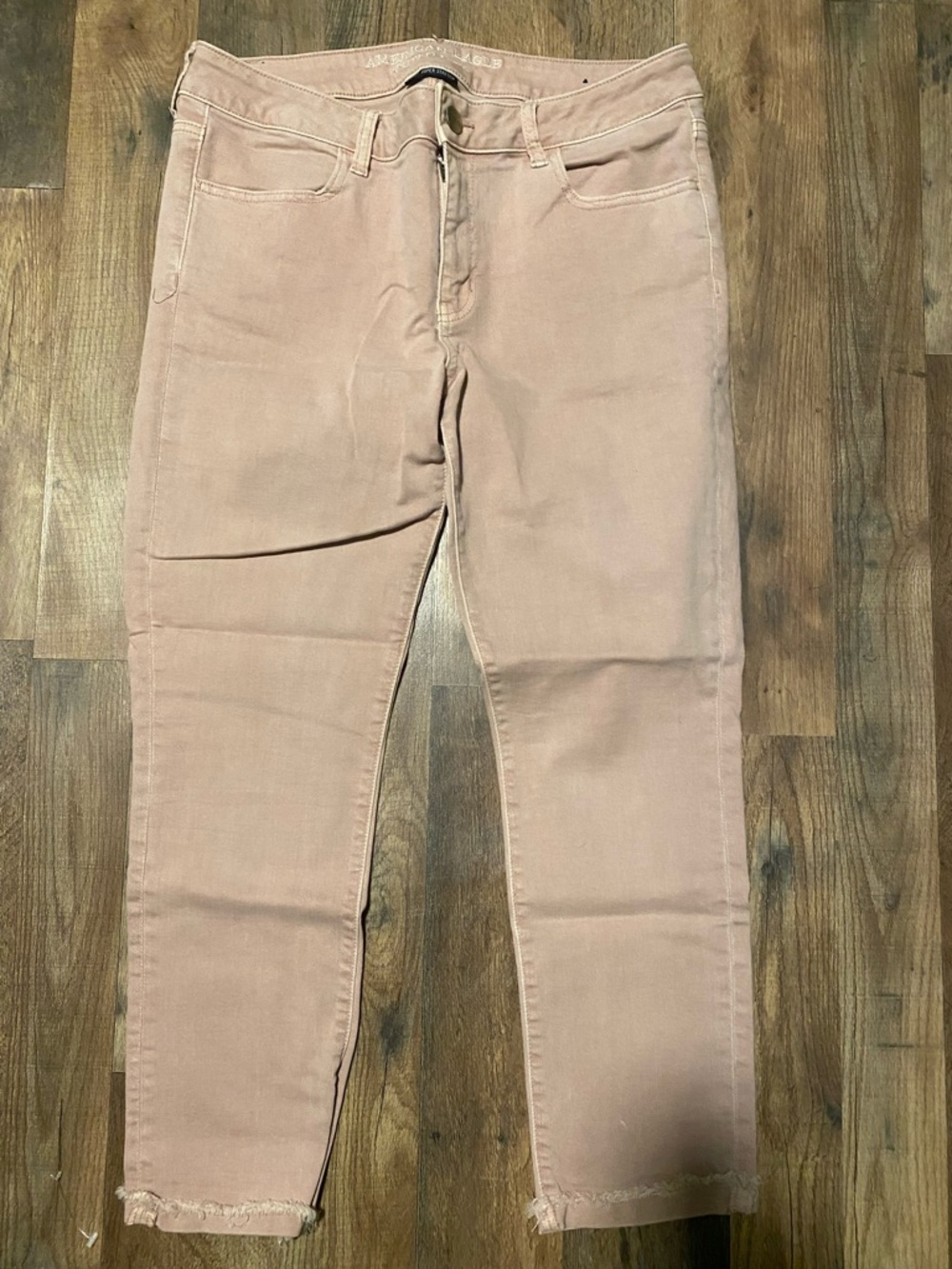 Women's American Eagle Blush Pink Crop Jeans